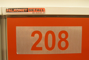 650 Falkonett Metall kristallkleebis. Falkonett Metall kristallkleebis. 