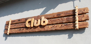 948 Club puidust reklaam Club puidust reklaam